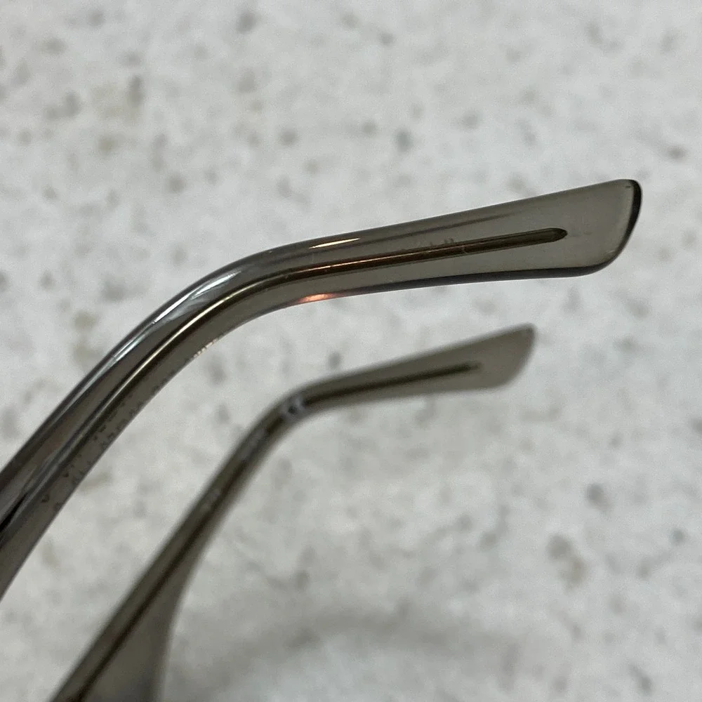 Guess GU7680 Sunglasses OS Gray Transparent Square Gradient Lenses